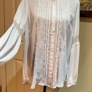Libby Edelman White Blouse with Chic Style